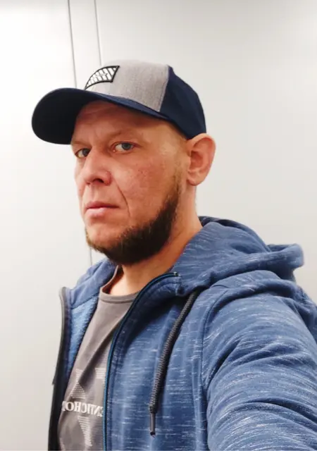 Я Дима, 42, знакомлюсь без обязательств в Кирове