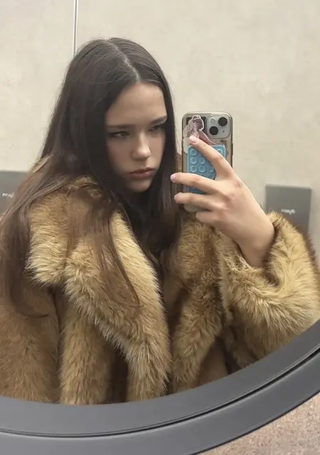 Лиза из Москвы, ищу на сайте приятное времяпровождение