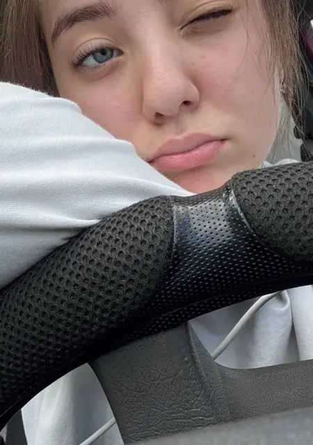 Я Кристина, 23, из Новосибирска, ищу знакомство для общения