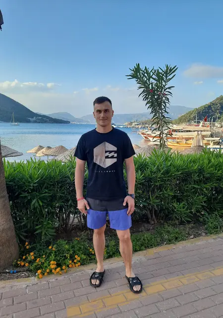 Егор из Твери, ищу на сайте знакомства на одну ночь