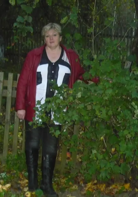 Я Людмила, 59, из Бобруйска, ищу знакомства без обязательств