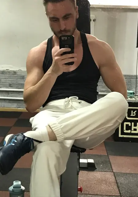 Валерий из Ейска, ищу на сайте совместные путешествия