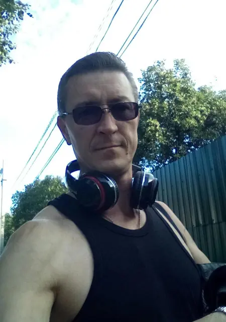 Я Илья, 47, знакомлюсь на одну ночь в Сасове