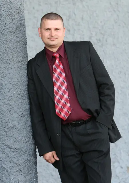 Я Михаил, 42, из Ярославля, ищу знакомства без обязательств