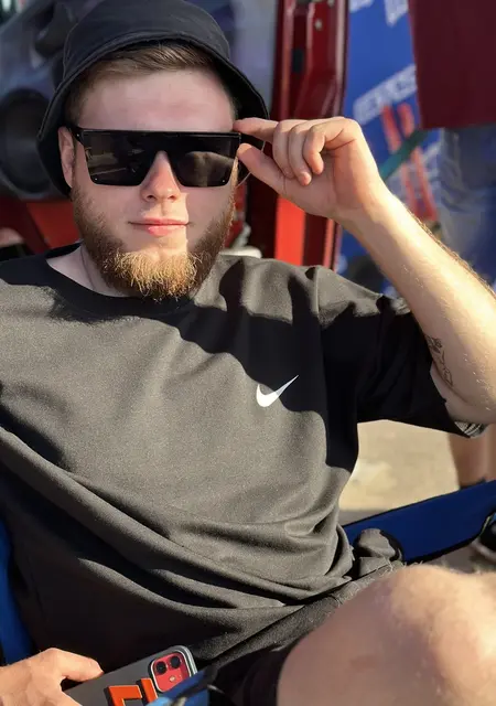 Я Александр, 22, знакомлюсь для постоянных отношений в Клине