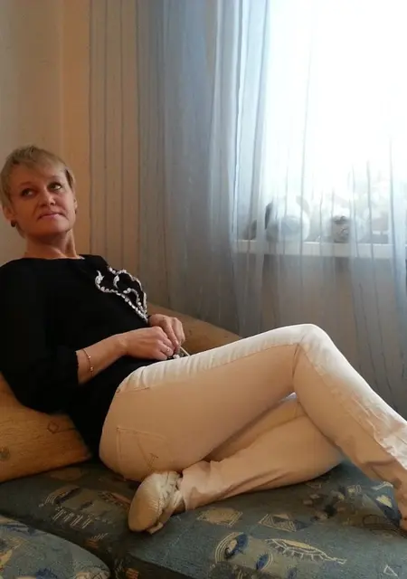 Я Яна, 53, знакомлюсь без обязательств в Санкт-Петербурге