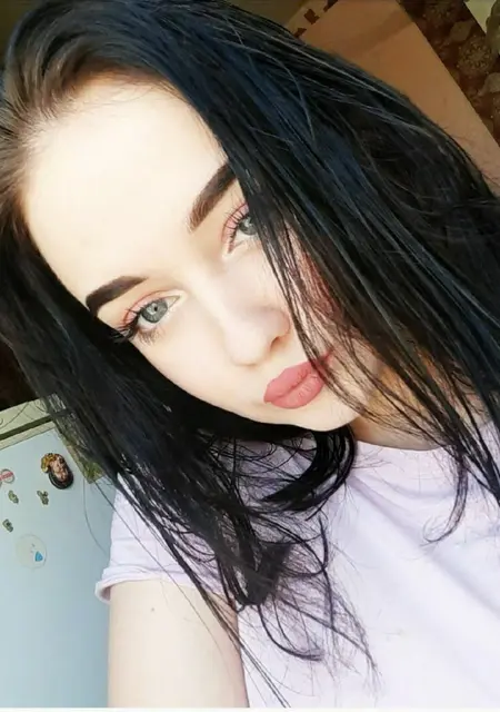 Екатерина из Иркутска, ищу на сайте приятное времяпровождение