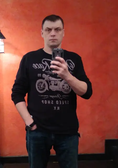 Илья из Сергиева Посада, ищу на сайте общение