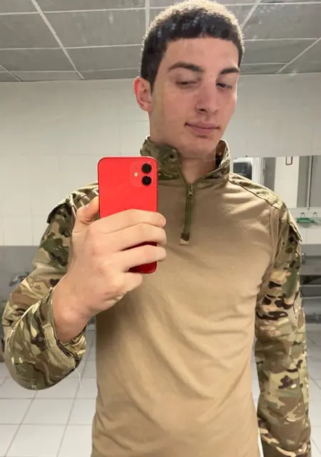 Я Dabl Kap, 27, из Нальчика, ищу знакомства на одну ночь