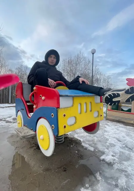 Я Володя, 21, знакомлюсь для постоянных отношений в Томске