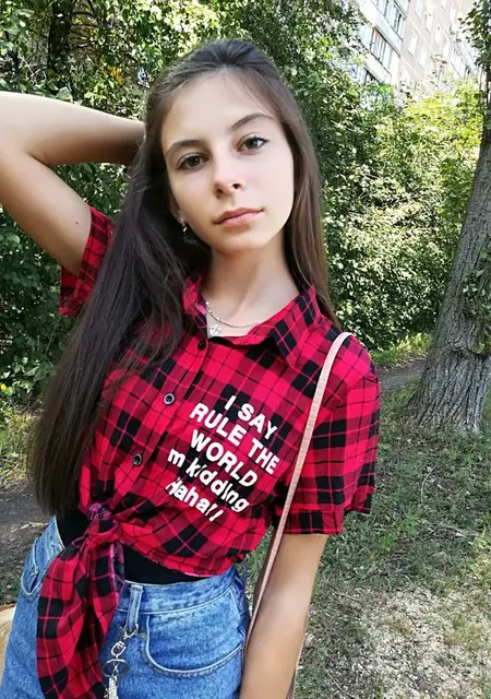 Алина з Донецька, мені 22 років, познайомлюсь для спілкування