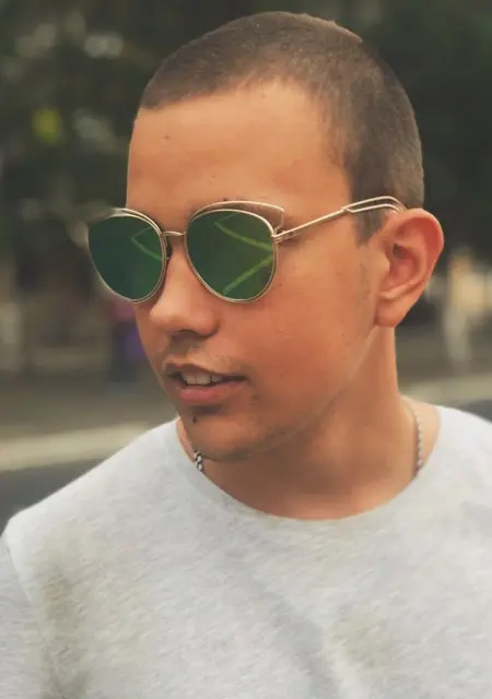 Андрей из Новокуйбышевска, ищу на сайте приятное времяпровождение