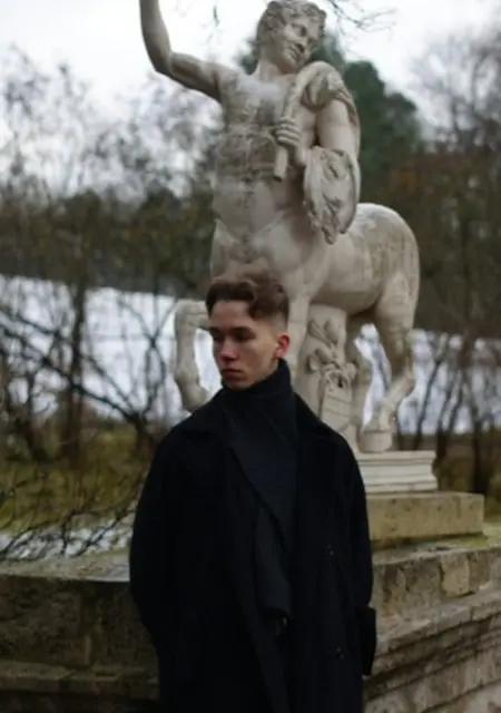 Я Константин, 21, из Йошкар-Олы, ищу знакомства без обязательств