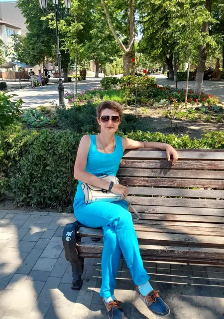 Я Виктория, 45, знакомлюсь для постоянных отношений в Азове