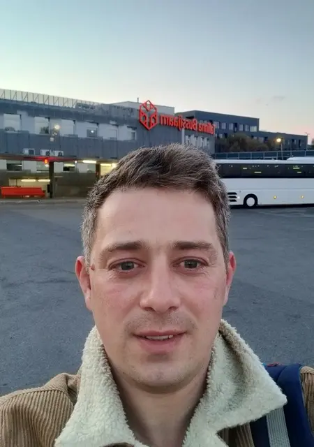 Я Андрей, 40, знакомлюсь на одну ночь в Волхове