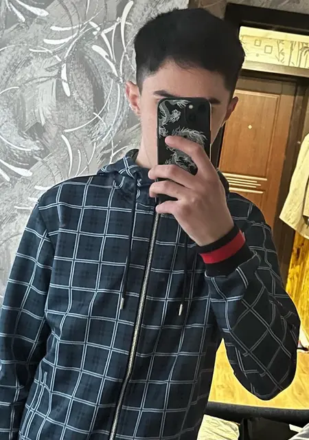 Я Руслан, 20, из Орла, ищу знакомства на одну ночь