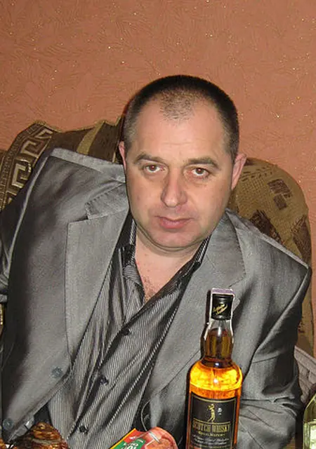 Андрей из Углегорска, ищу на сайте знакомства на одну ночь