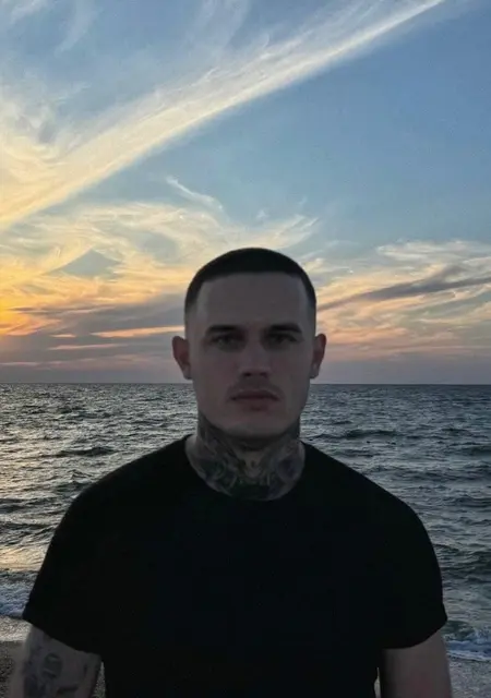 Миша из Новочеркасска, мне 23, познакомлюсь для открытые отношения