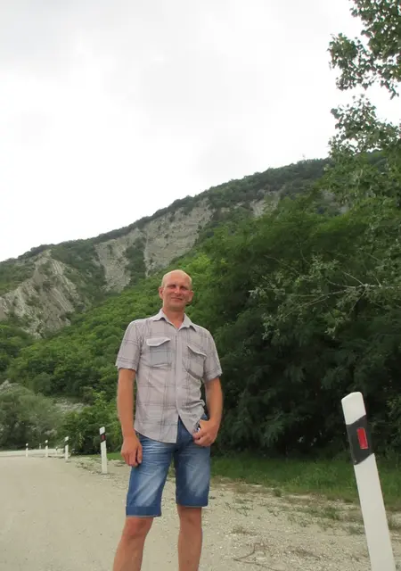 Я Жека, 46, из Тольятти, ищу знакомства на одну ночь