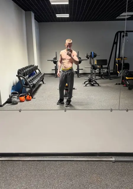 Инокентий из Магадана, мне 20, познакомлюсь на одну ночь