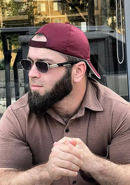 Я Рашид, 31, из Альметьевска, ищу знакомства без обязательств