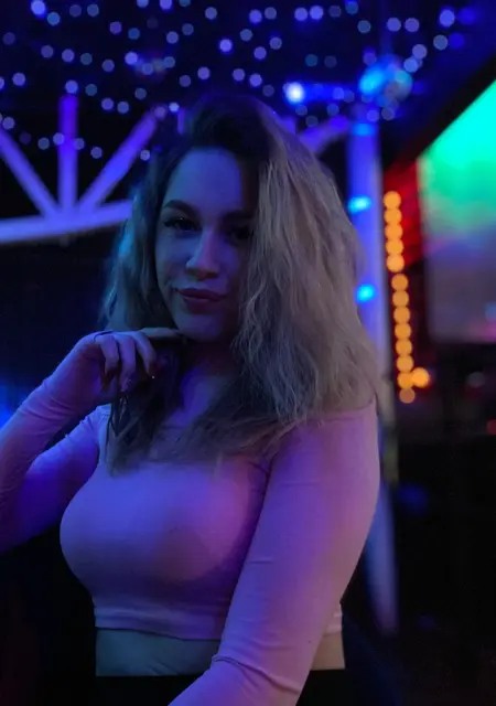 Я Юлия, 23, знакомлюсь для общения в Тюмени