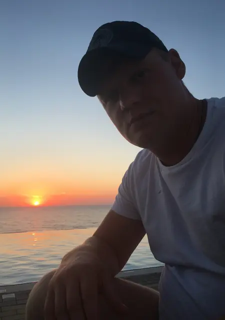 Денис из Воскресенска, мне 39, познакомлюсь для приятного времяпровождения