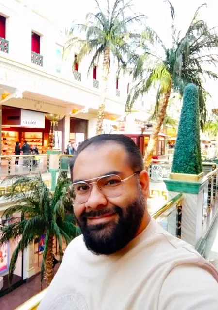 Marek Markovic из Лондона, ищу на сайте знакомства на одну ночь