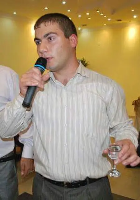 Я Арман, 35, знакомлюсь без обязательств в Истре