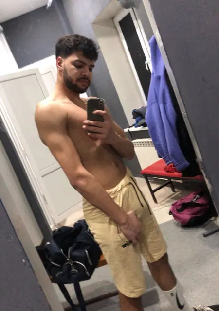 Hat из Астрахани, мне 23, познакомлюсь для общения