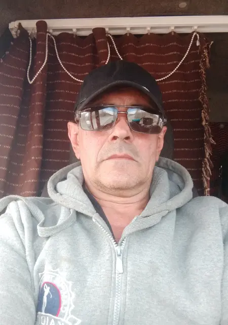 Нурик из Екатеринбурга, мне 50, познакомлюсь на одну ночь