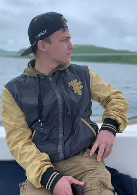 Серёга из Уссурийска, мне 29, познакомлюсь для общения