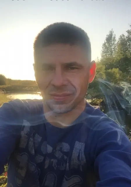 Алексей из Кимр, мне 44, познакомлюсь для приятного времяпровождения