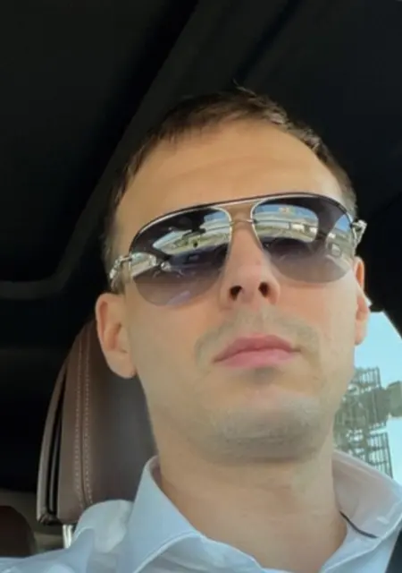 Я Александр, 36, из Москвы, ищу знакомства без обязательств