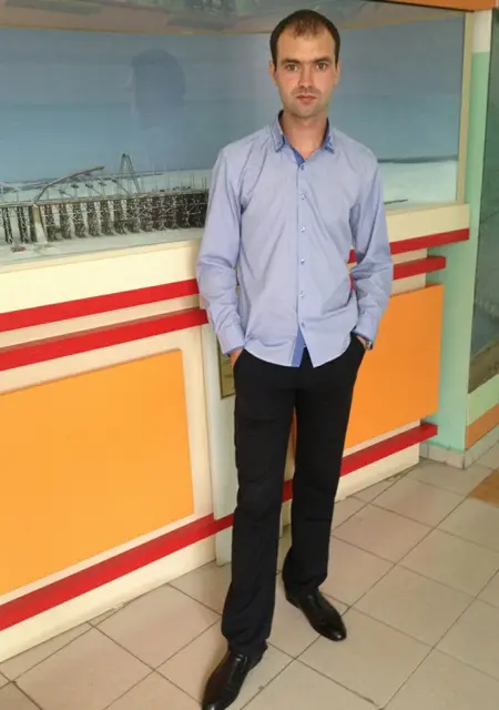 Я Dima, 39, из Петродворца, ищу знакомства без обязательств