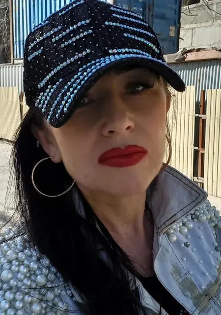 Леля из Новороссийска, мне 48, познакомлюсь без обязательств