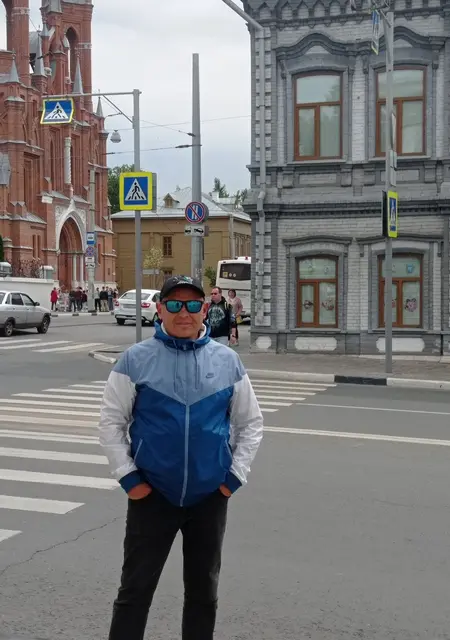 Ильдар из Нижнекамска, мне 42, познакомлюсь без обязательств