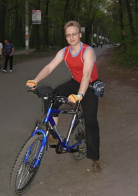 Я Алексей, 44, из Воронежа, ищу знакомства без обязательств