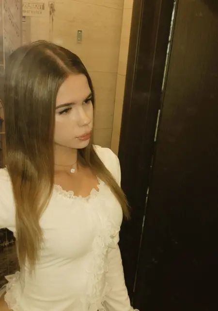 Я Виктория, 19, знакомлюсь для вирта в Казани