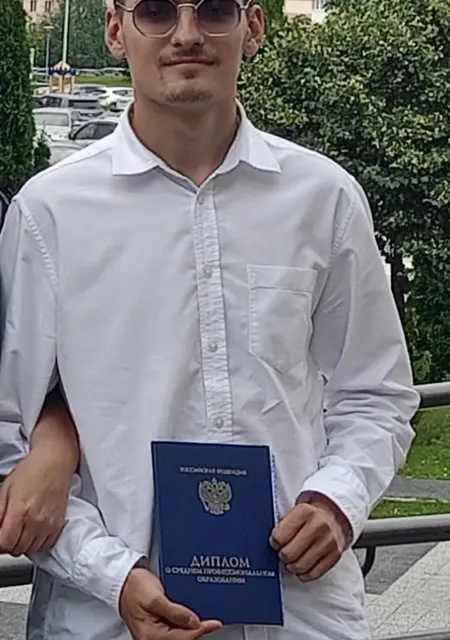 Я Егор, 20, из Москвы, ищу знакомство для постоянных отношений