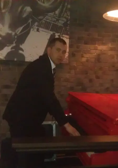 Я Олег, 41, знакомлюсь на одну ночь в Ряжске