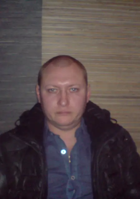 Виталик из Речицы, ищу на сайте знакомства без обязательств