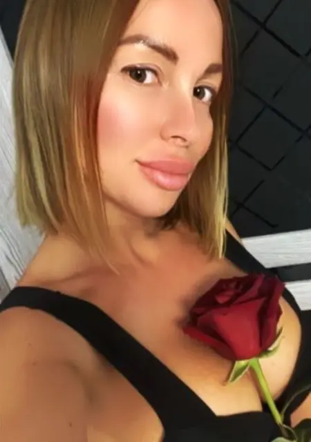 Я Вероника, 40, из Владивостока, ищу знакомство для совместных путешествий