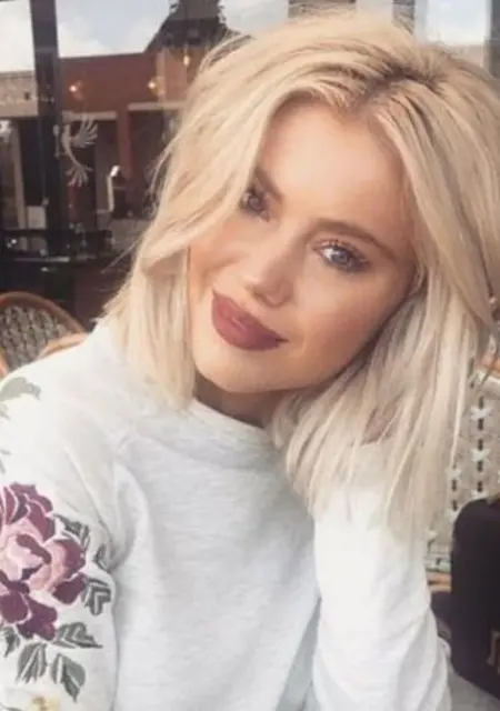 Я Александра, 29, из Херсона, ищу знакомство для приятного времяпровождения