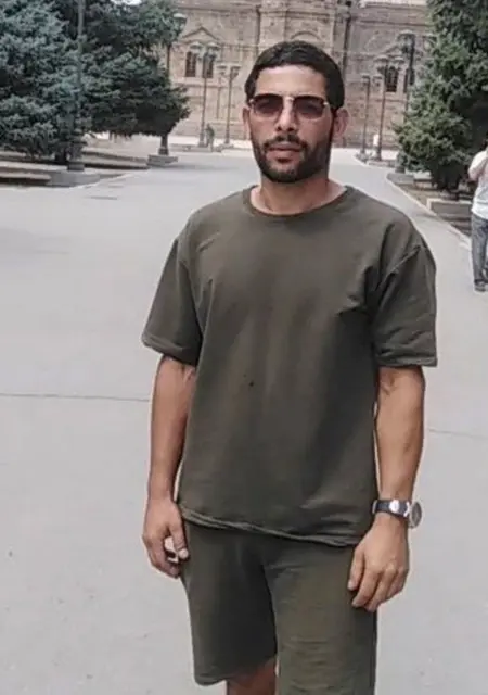 Alex из Саратова, ищу на сайте знакомства на одну ночь