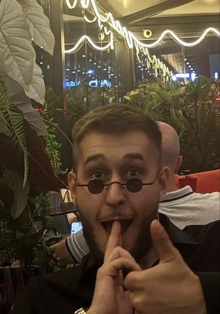 Я Рустам, 25, знакомлюсь для общения в Волжском