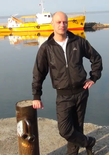 Артем из Ангарска, ищу на сайте знакомства на одну ночь