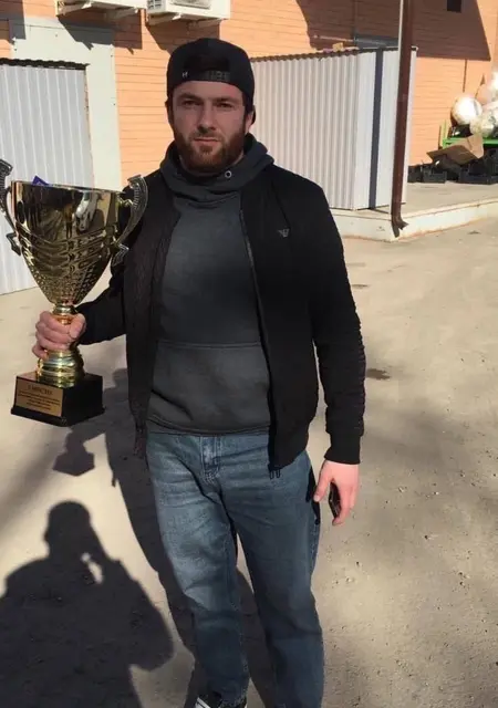 Я Эфенди, 33, из Перми, ищу знакомство для дружбы