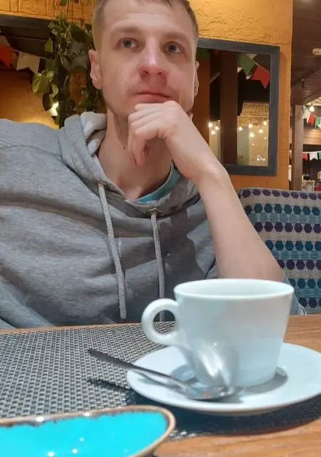 Я Art, 35, из Калининграда, ищу знакомства на одну ночь