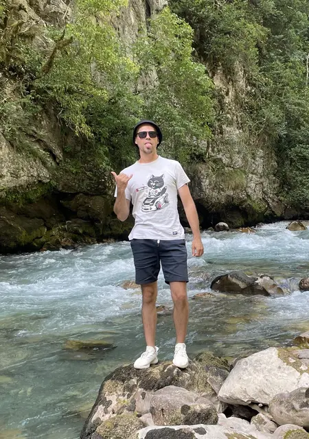 Александр из Орла, мне 29, познакомлюсь на одну ночь